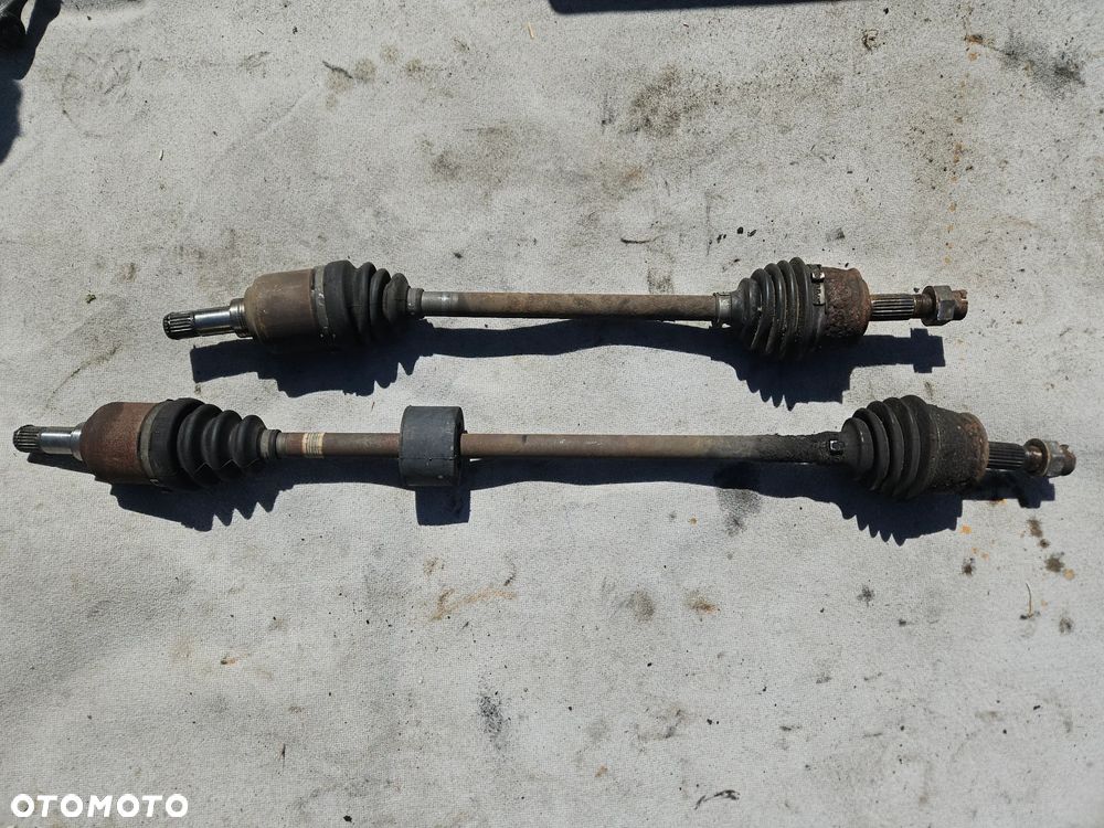 Półoś lewa prawa Fiat Grande Punto 1,4 8V 78KM automat - 1