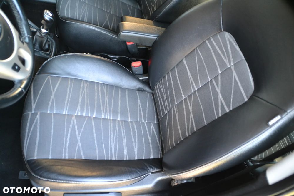 Kia Venga 1.4 CVVT ISG Dream Team Edition - 24