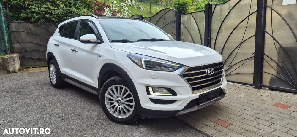 Hyundai Tucson 2.0 CRDI 4WD Automatik Premium - 2