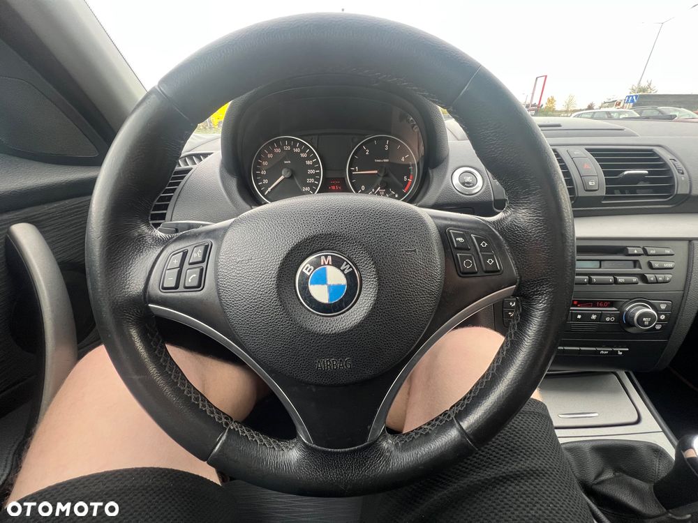 BMW Seria 1 118d DPF - 11
