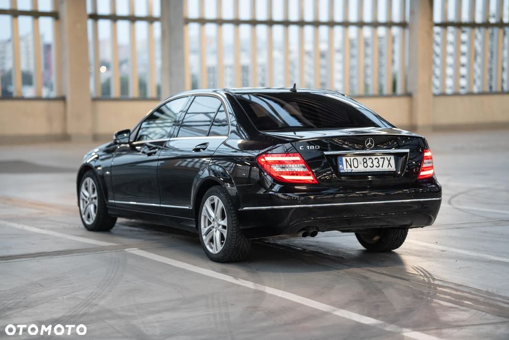 Mercedes-Benz C-Class 2011 photo 4