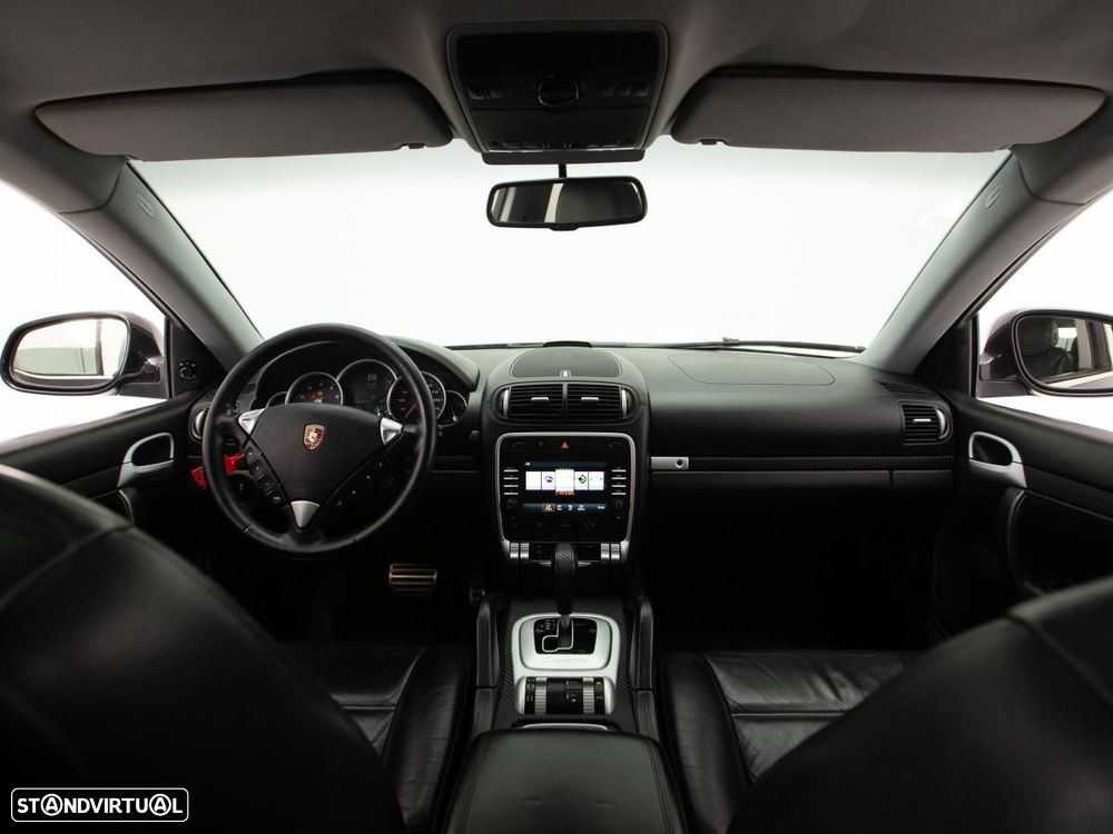 Porsche Cayenne Turbo - 7