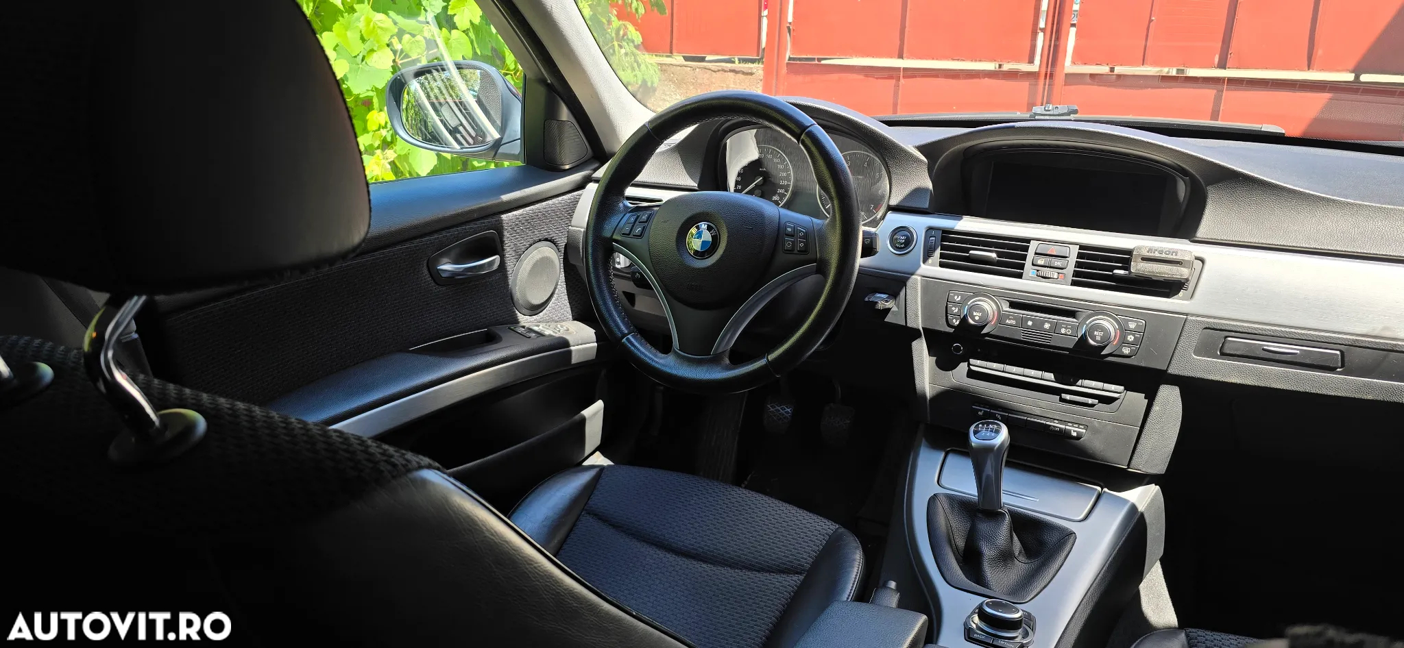 BMW Seria 3 318i - 4