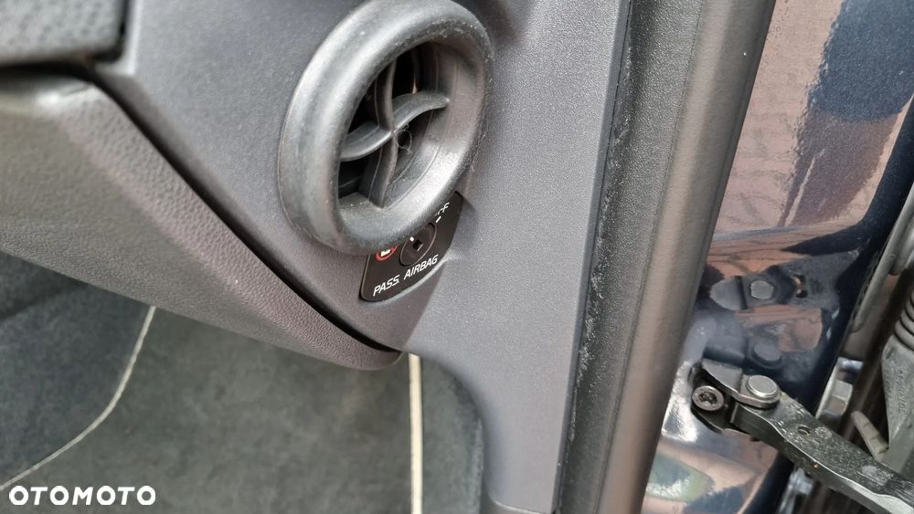 Volvo S40 D4 R-Design - 33