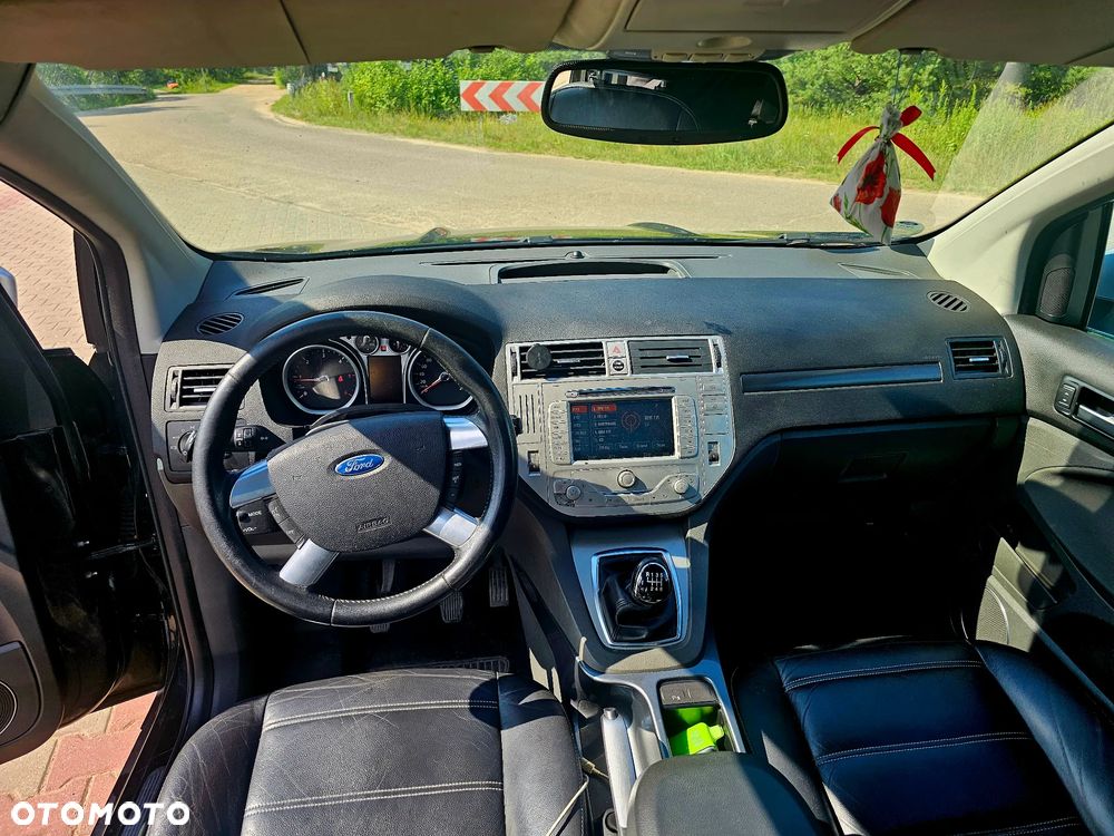 Ford Kuga 2.0 TDCi 2x4 Titanium - 14