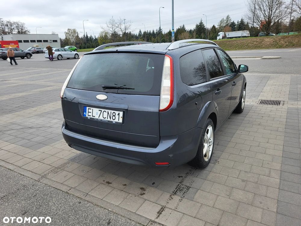 Ford Focus 1.6 Trend - 11