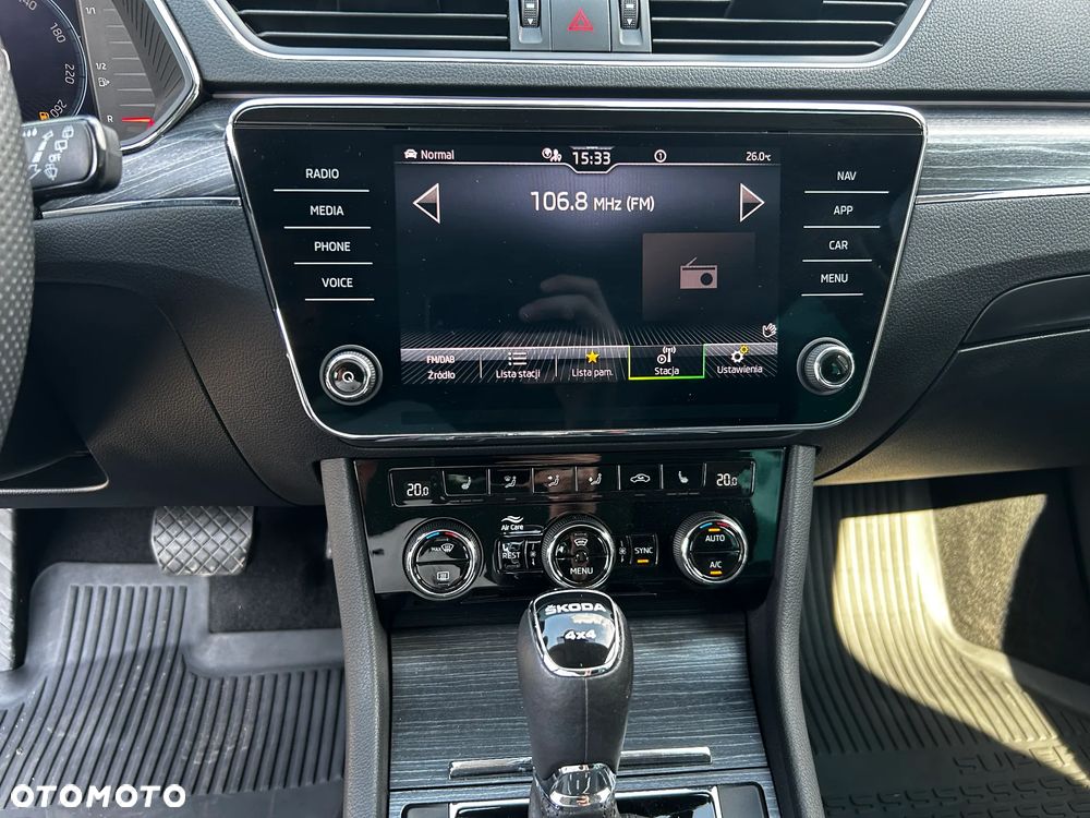 Skoda Superb 2.0 TDI SCR 4x4 Style DSG - 22