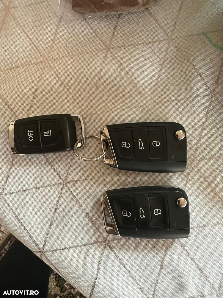 Volkswagen Tiguan - 33