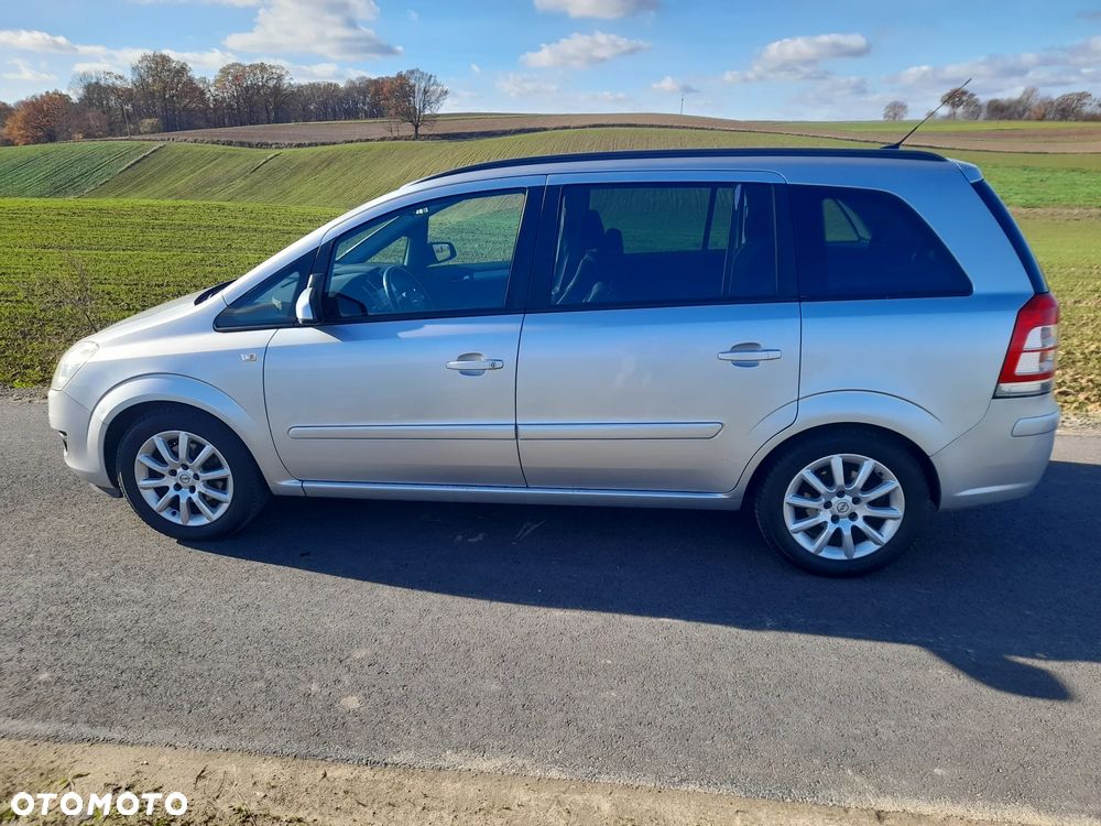 Opel Zafira - 9