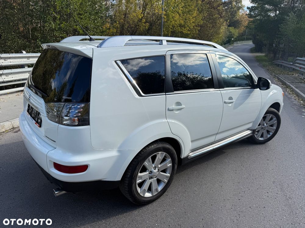 Mitsubishi Outlander 2.4 4WD Inform - 10