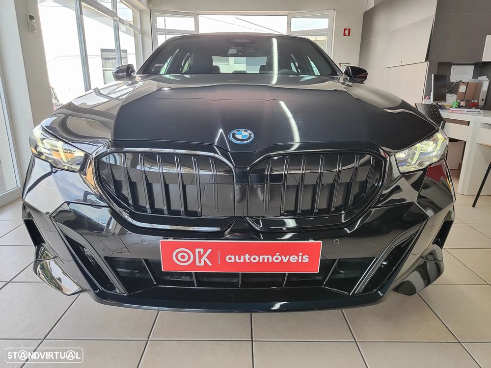 BMW 530 e Pack Desportivo M — fotografia 3