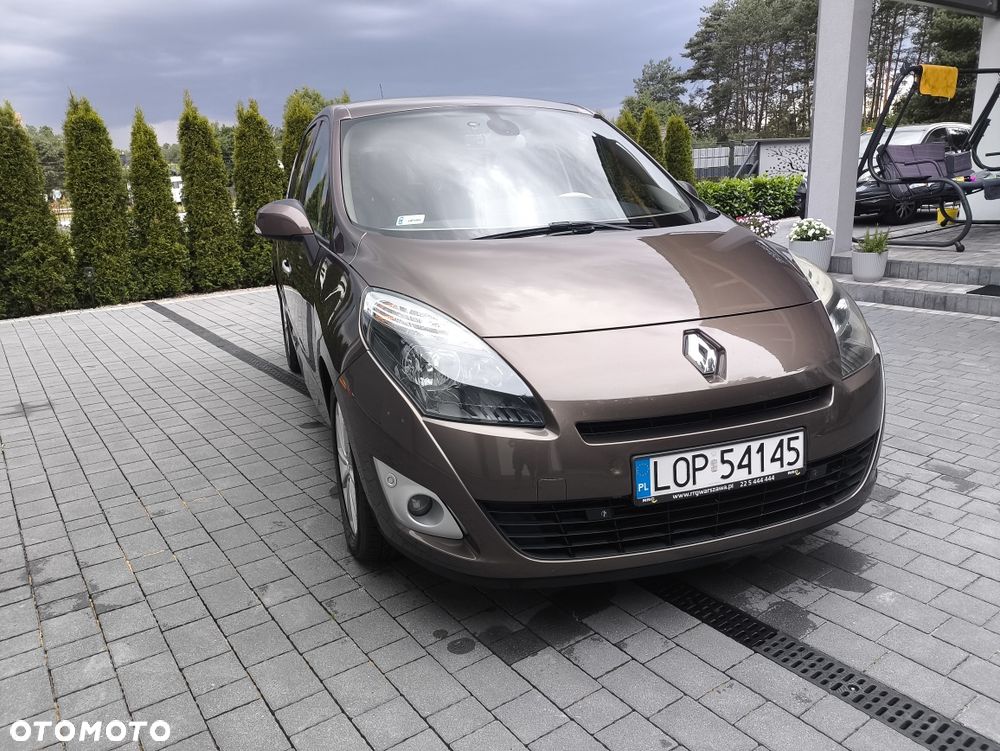 Renault Grand Scenic - 1