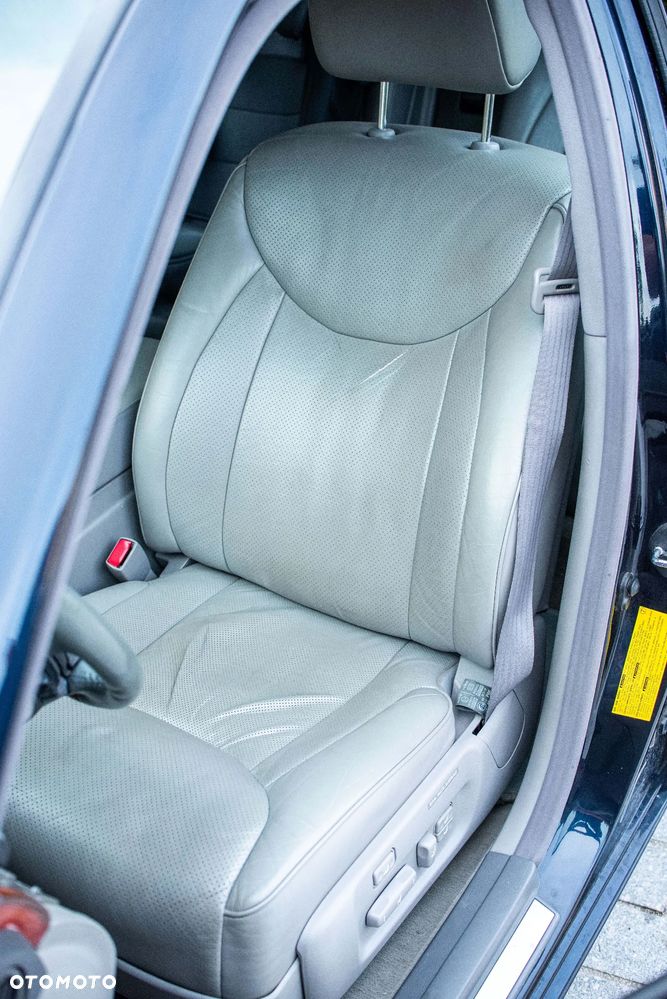 Lexus LS - 25