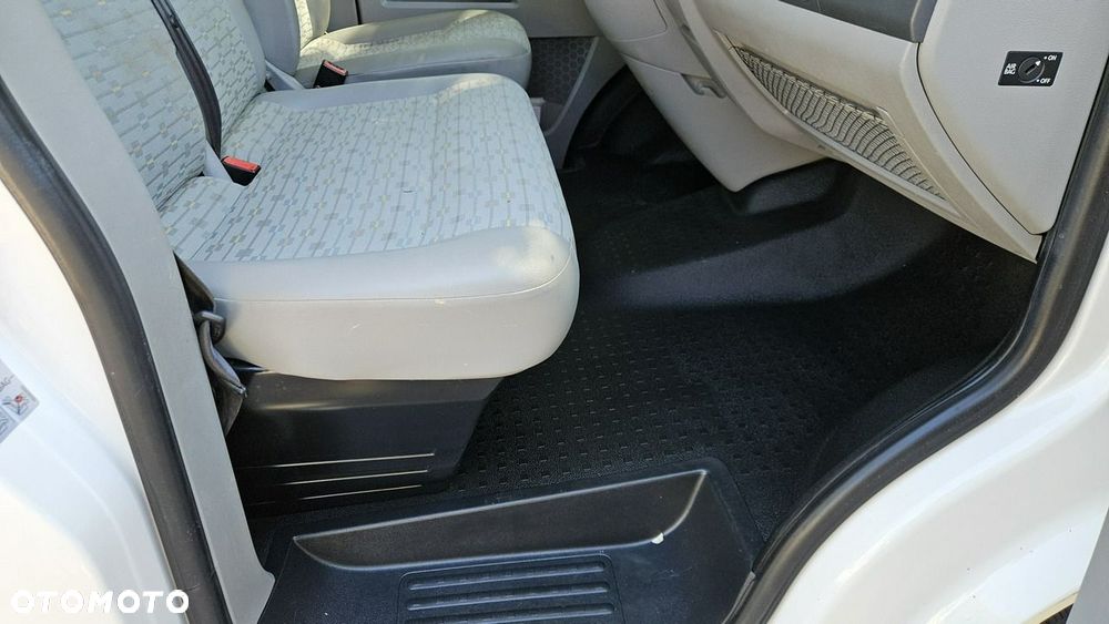 Volkswagen Transporter - 15