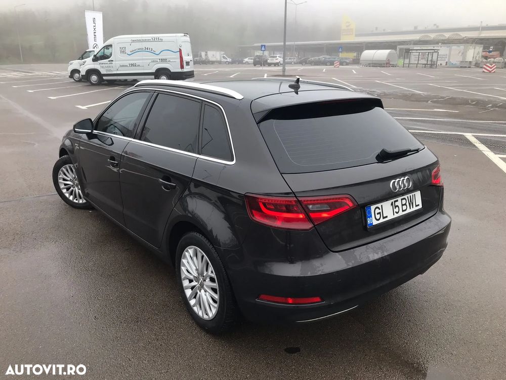 Audi A3 ack 1.4 TFSI Stronic Ambition - 12