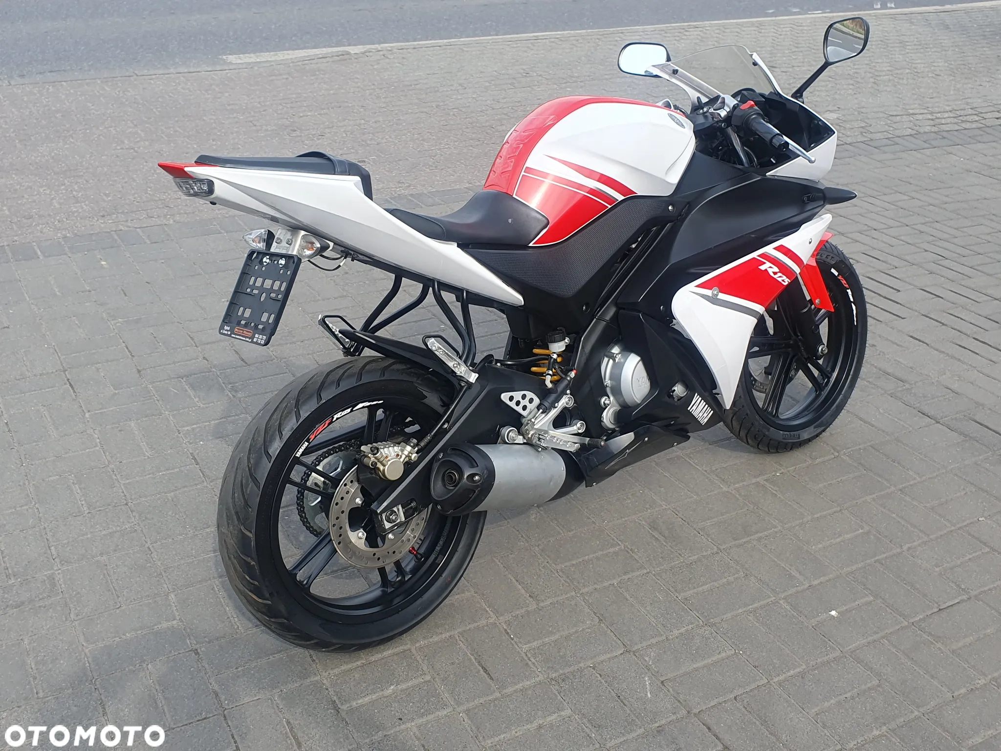 Yamaha YZF - 6