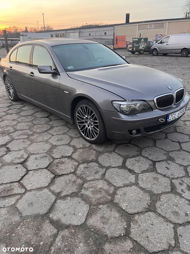 BMW Seria 7 750Li - 6