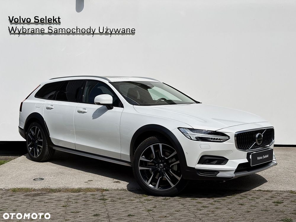 Volvo V90 Cross Country - 4