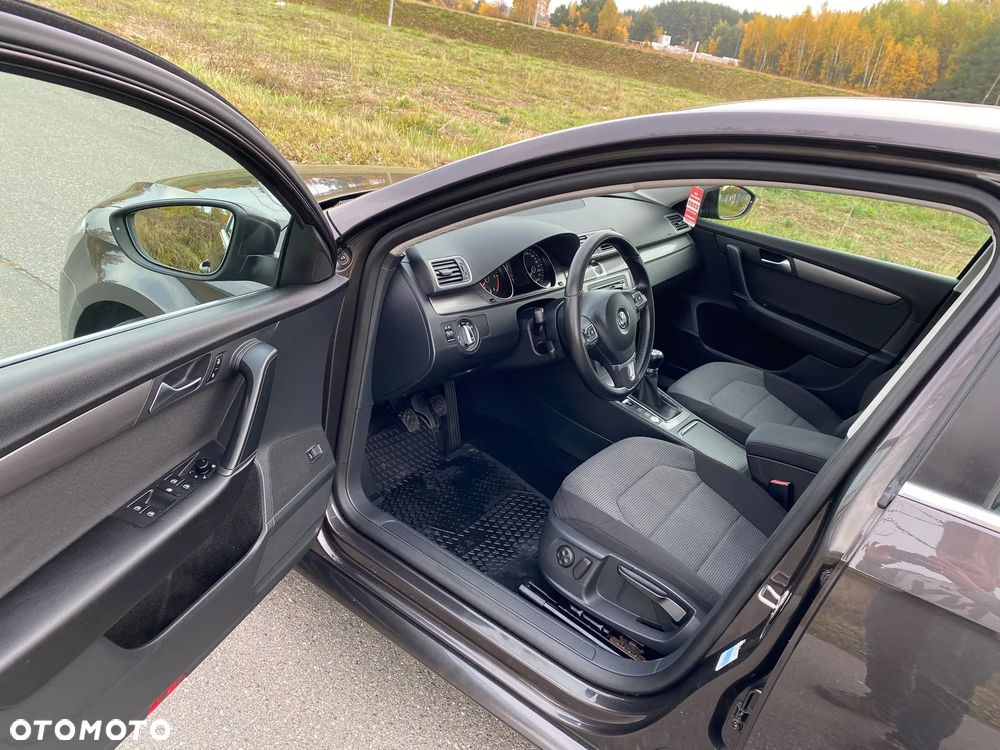 Volkswagen Passat - 9