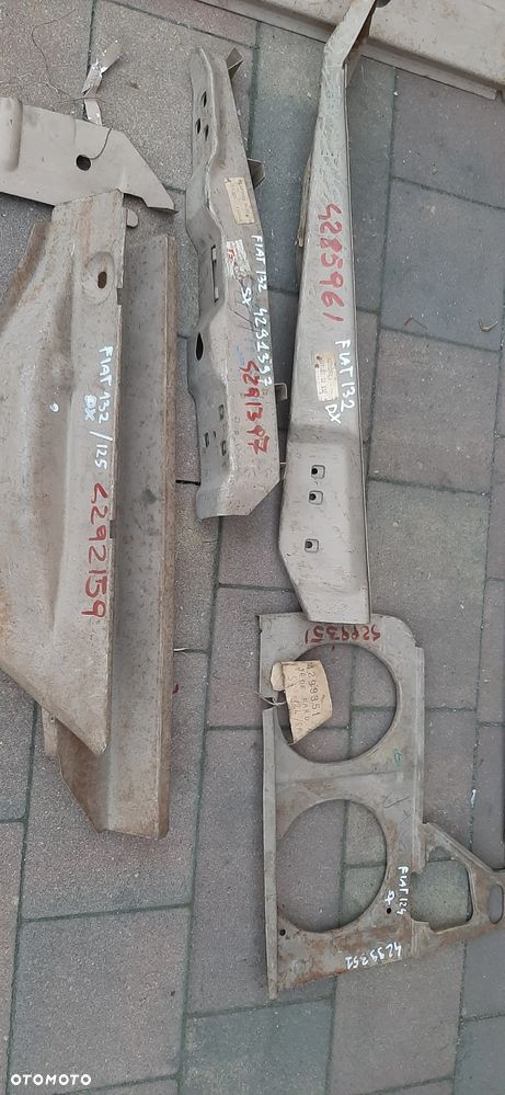 FIAT 850 FIAT 124 125 127 130 131 132 NOWE oryg. ele.  karoserii - 24