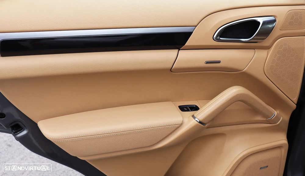 Porsche Cayenne S Tiptronic S - 29