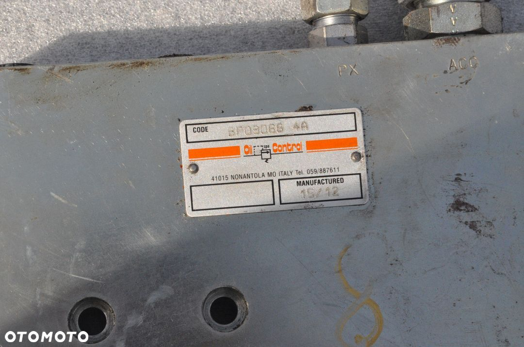 ZAMEK HYDRAULICZNY MANITOU NR  BP09068 4A - 3