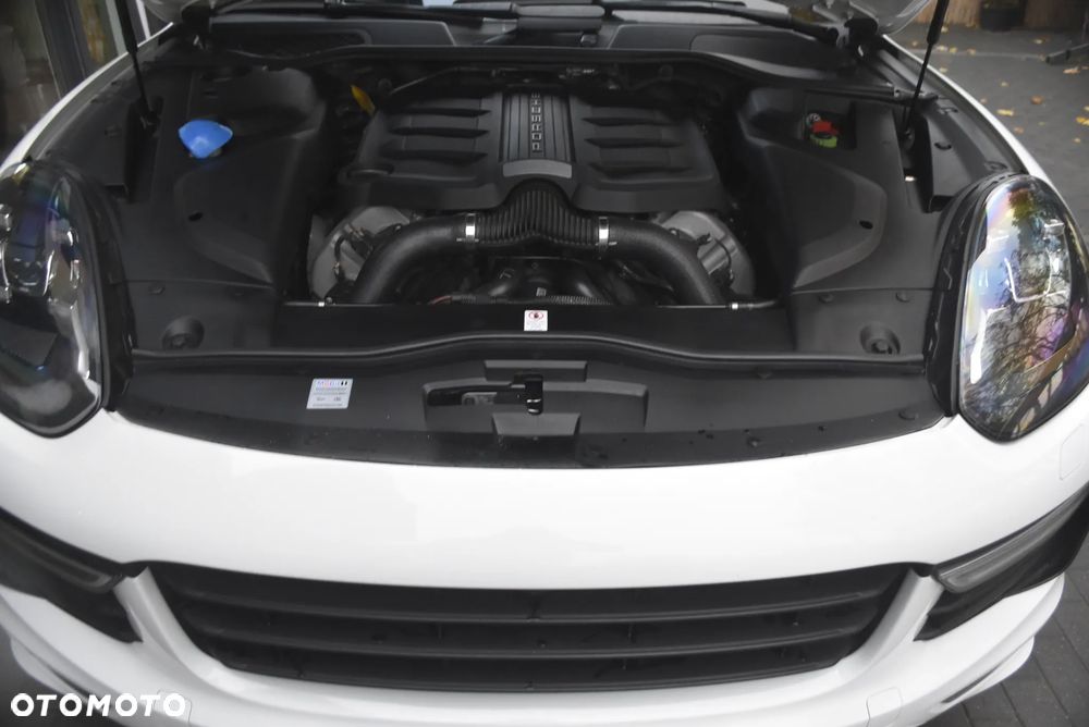 Porsche Cayenne - 17