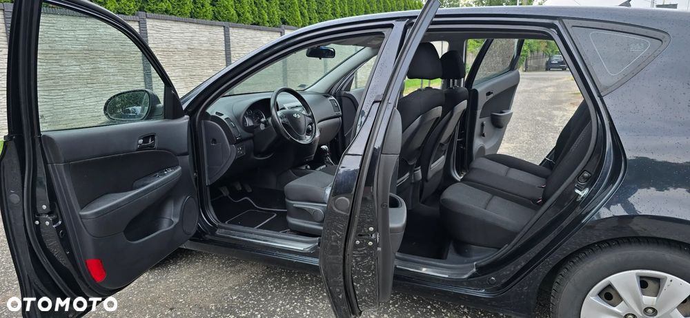 Hyundai i30 1.4 Classic + - 30