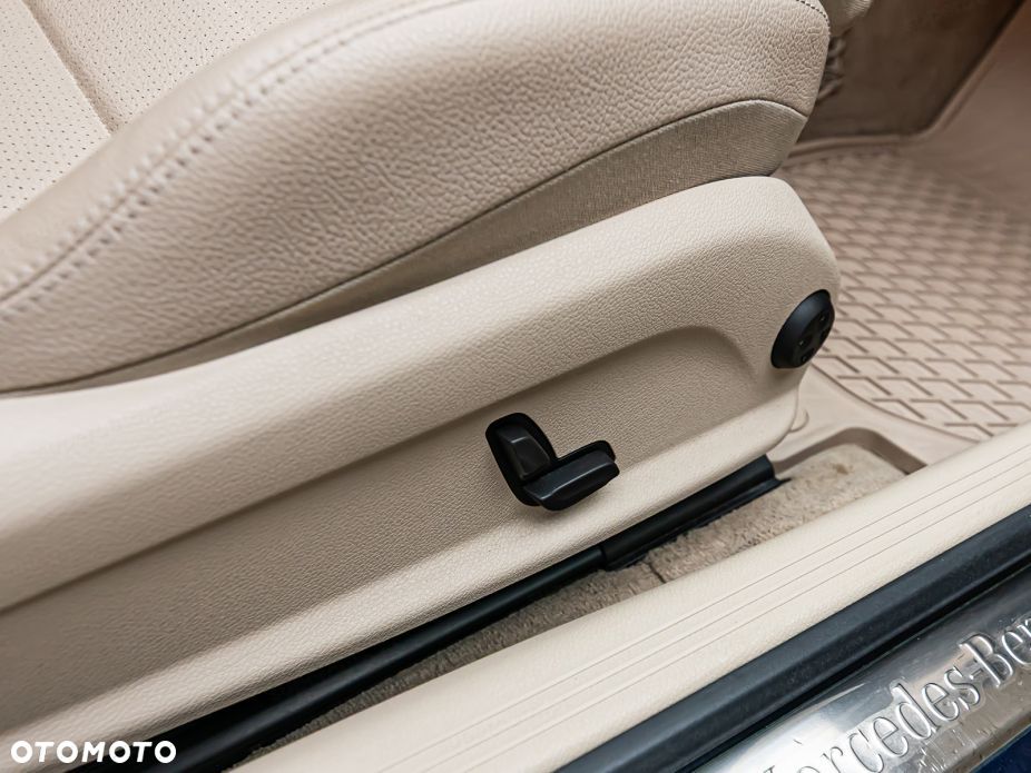 Mercedes-Benz Klasa C 300 9G-TRONIC - 11