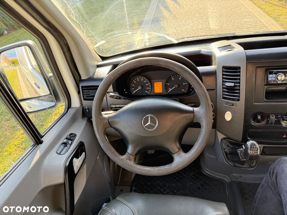 Mercedes-Benz SPRINTER 516 3,5 T MANUAL - 10