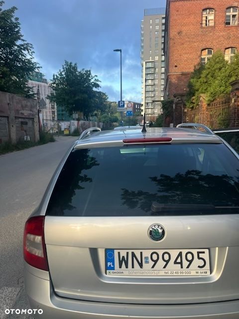 Skoda Octavia 1.8 TSI Elegance DSG - 9