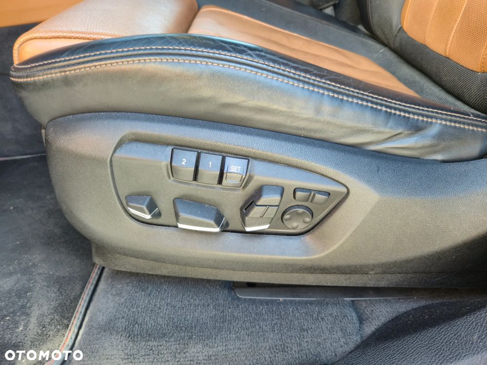 BMW X6 xDrive50i - 26