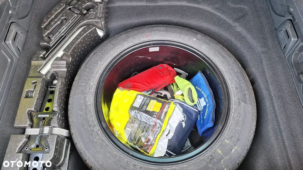 Volkswagen Passat Variant 1.8 TSI BMT Comfortline - 17