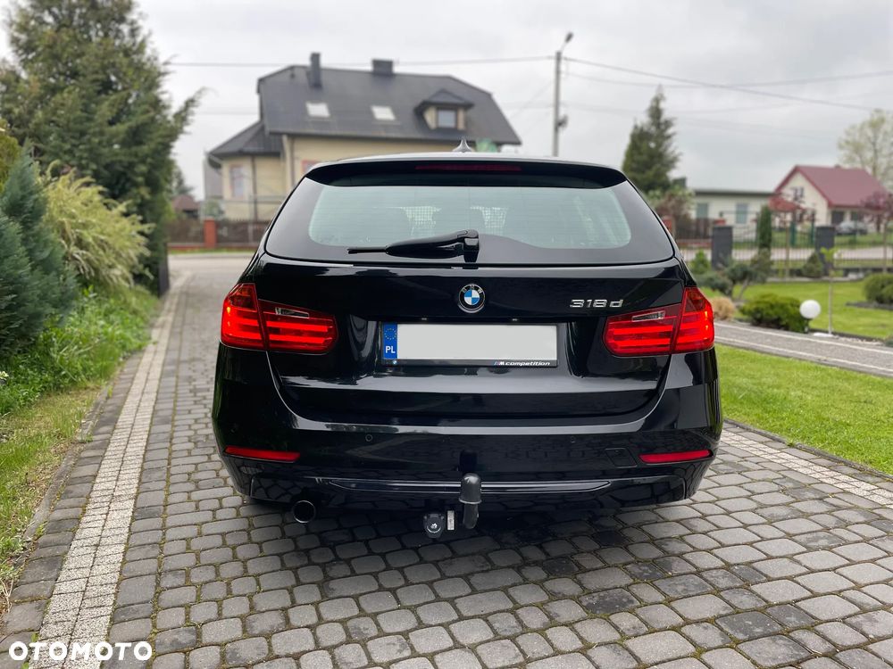 BMW Seria 3 318d Sport Line - 34