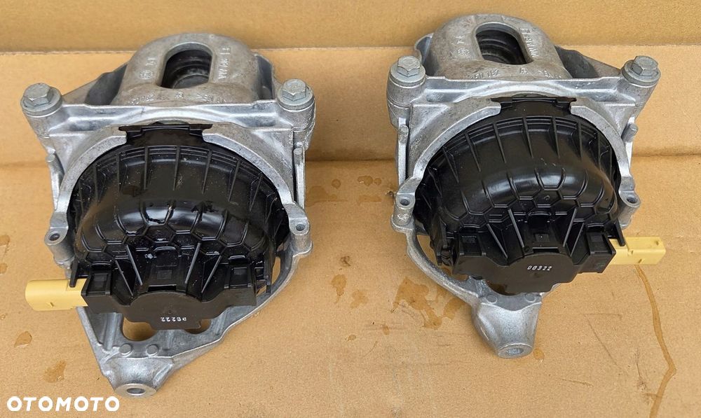 AUDI A6 A7 C8 3.0 TDI PODUSZKI SILNIKA PRAWA LEWA 4M0199371FF 4M0199372FQ - 4