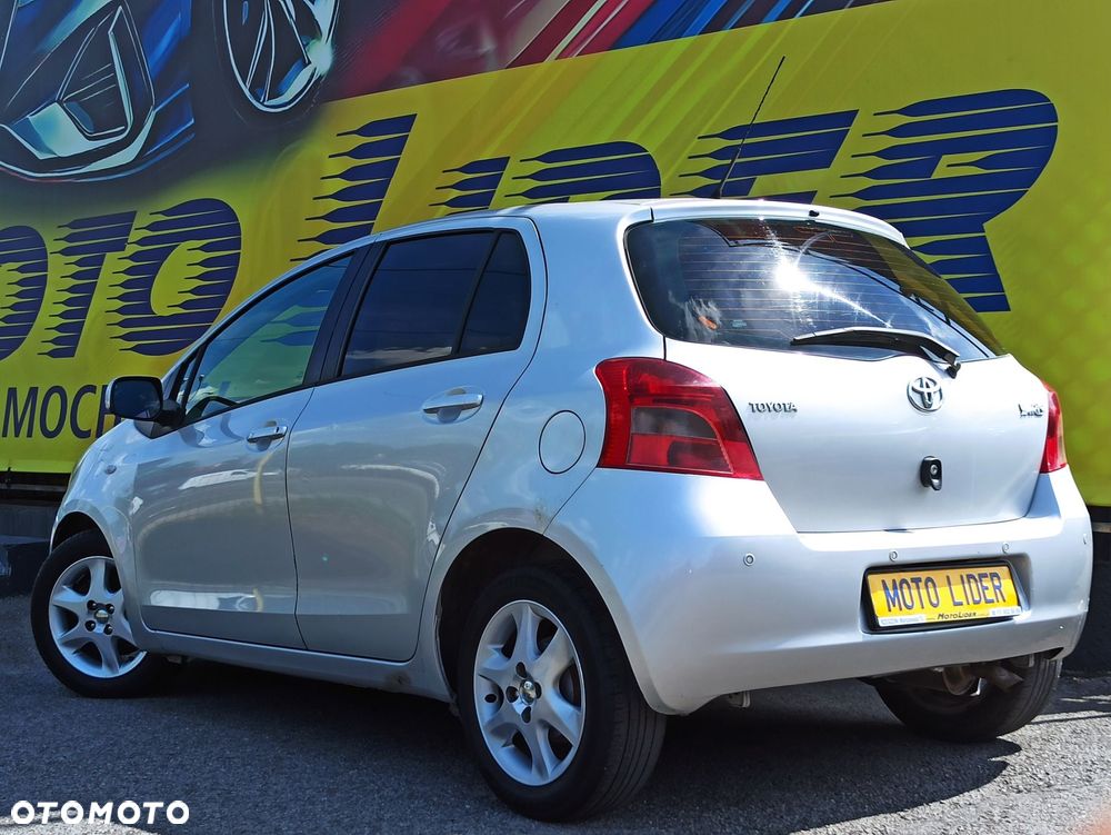 Toyota Yaris - 4