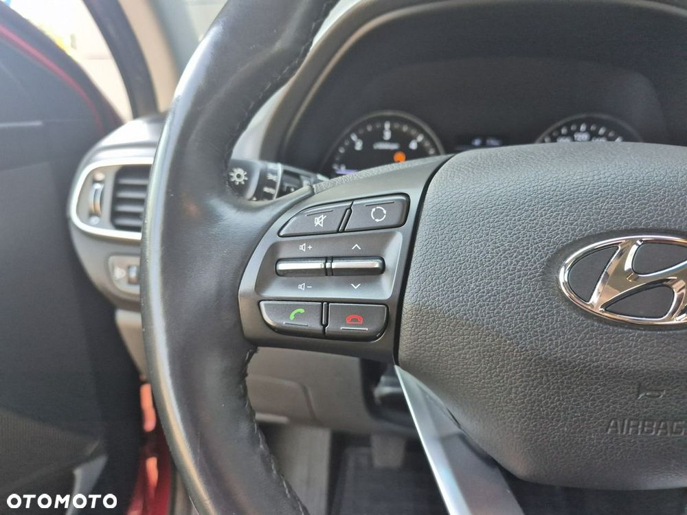 Hyundai i30 1.6 D Classic + - 22