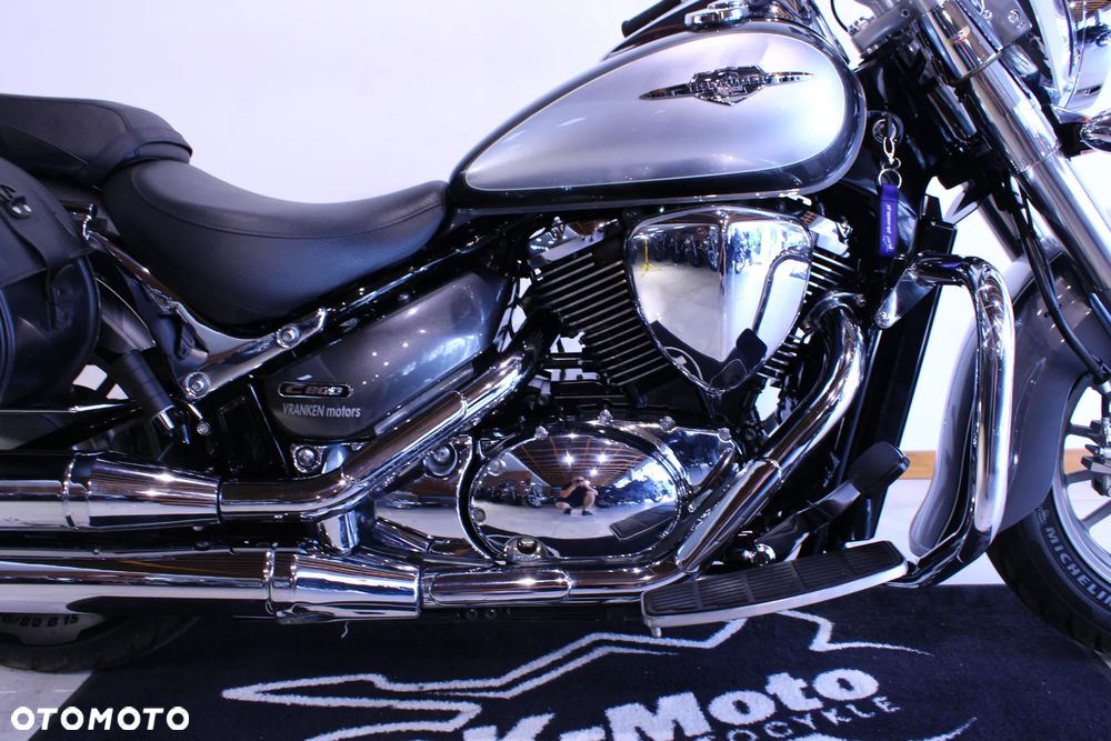 Suzuki Intruder - 25