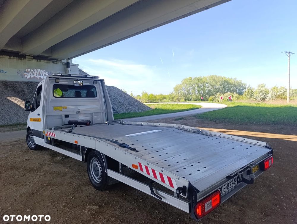 Mercedes-Benz Sprinter - 4