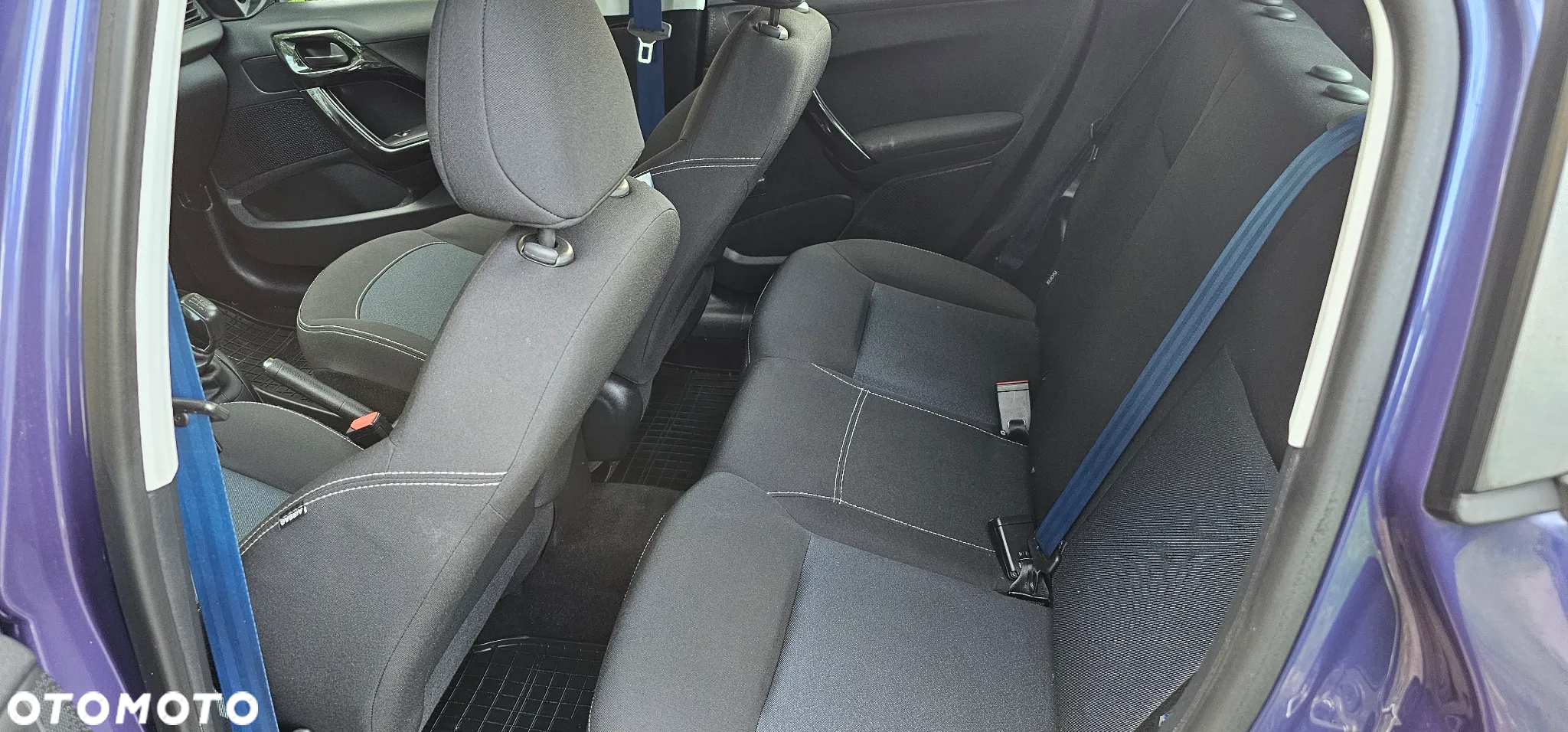 Peugeot 208 - 19
