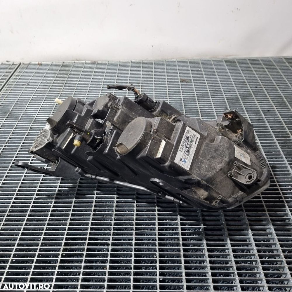 Far Dreapta Dacia Duster II 2018 - 2021 SUV 4 Usi (1473) Fara xenon - 6