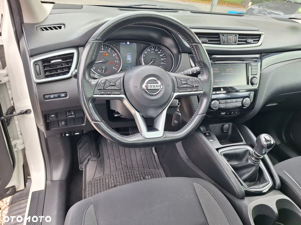 Nissan Qashqai 1.3 DIG-T SHIRO - 17
