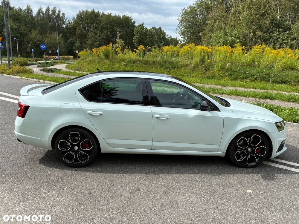 Skoda Octavia 2.0 TSI RS Challenge 245 DSG - 4