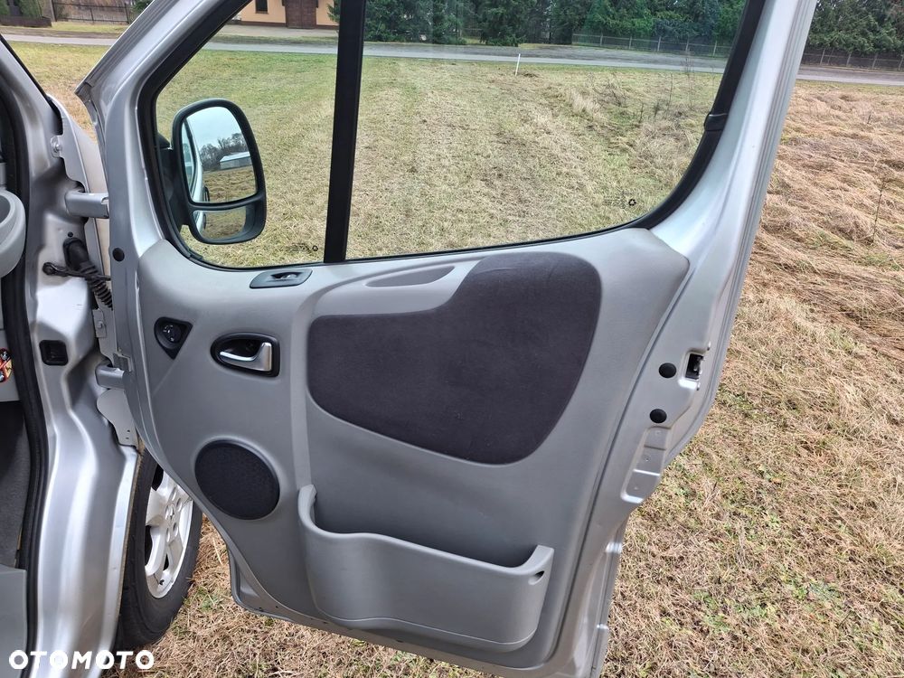 Renault Trafic FAP Grand Passenger Black Edition - 10
