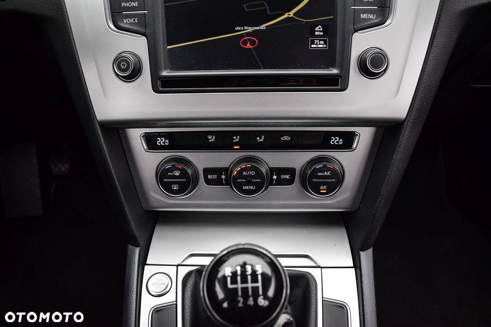 Volkswagen Passat 1.6 TDI (BlueMotion Technology) Comfortline - 12