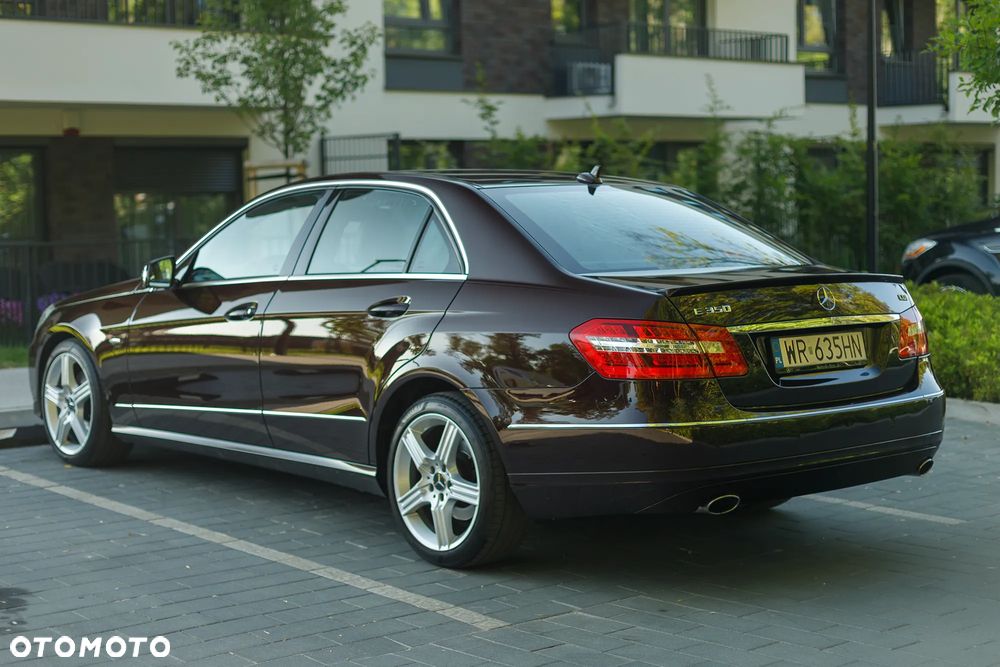 Mercedes-Benz Klasa E 350 CDI BlueEff Avantgarde - 3