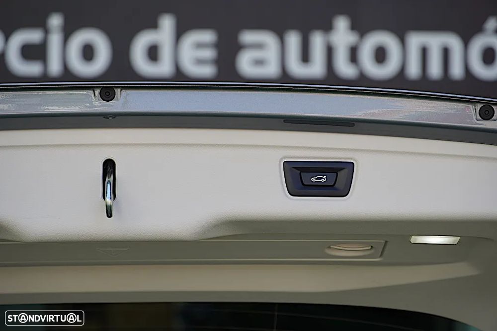 BMW 320 e Touring Corporate Edition Auto - 16