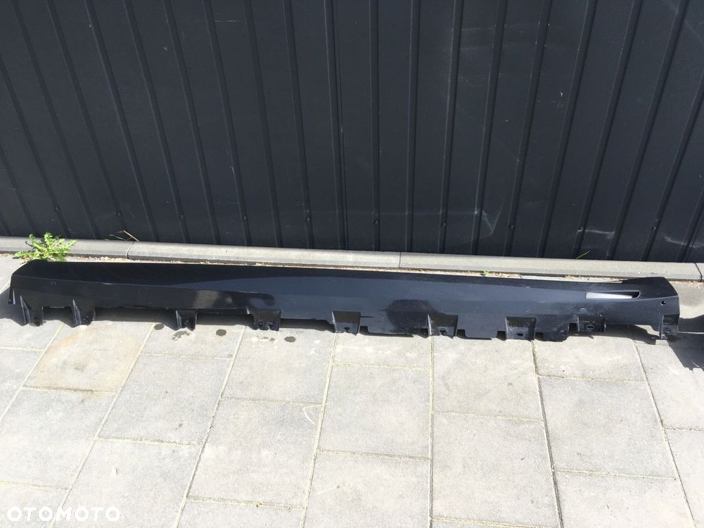 PRAWA LISTWA PROGOWA BMW X5 G05 475 - 1