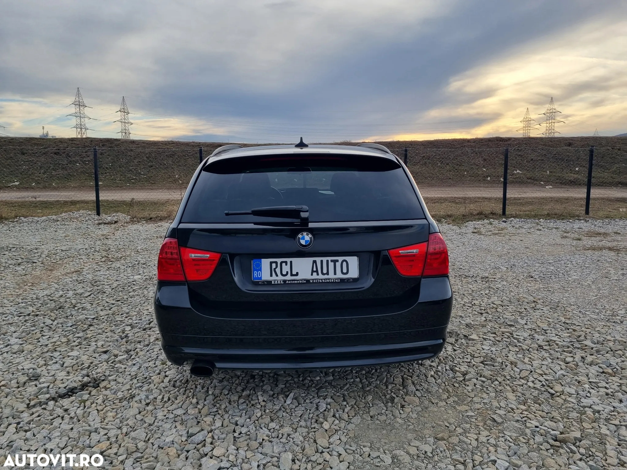 BMW Seria 3 320d DPF Touring - 6