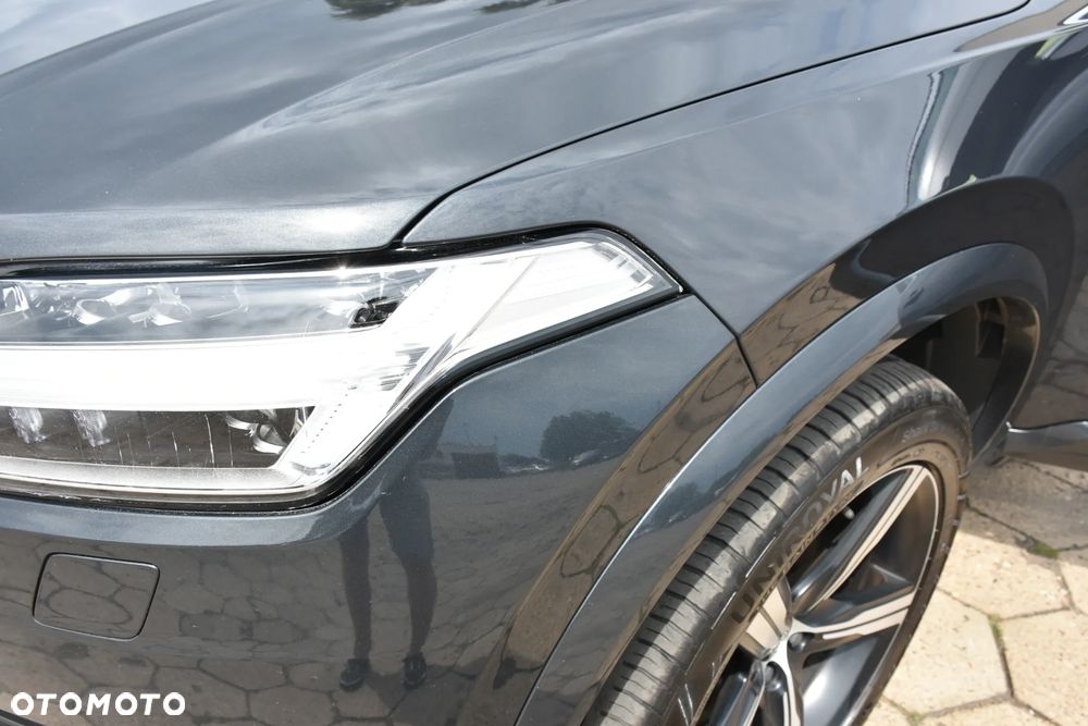 Volvo XC 90 D5 SCR AWD R-Design - 32